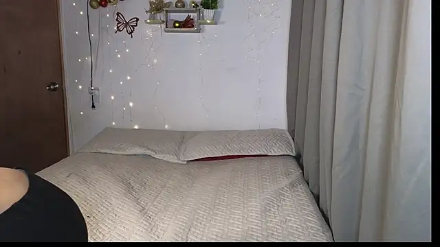 Snapshot of hikary_hall chatting on 01.24.25 hikary hall online show from 01.24.25