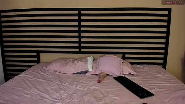 Catyloves online show from 11.06.25