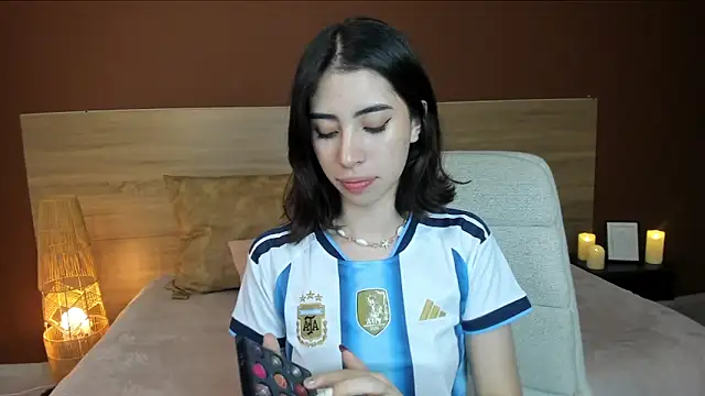 Catyloves online show from 06.17.26