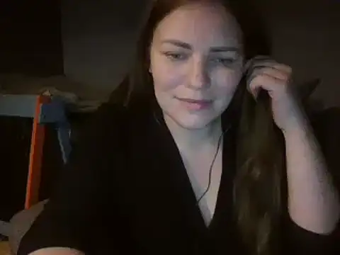 Snapshot of AnnaDiamond1 chatting on 12.13.24 AnnaDiamond1 online show from 12.13.24