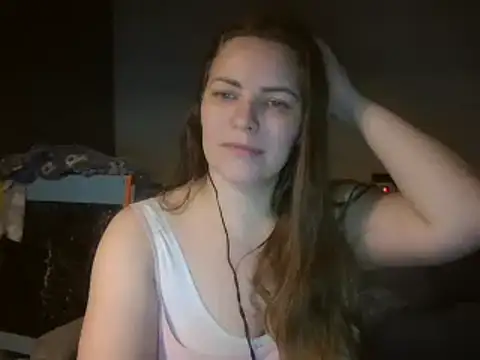 Snapshot of AnnaDiamond1 chatting on 12.21.24 AnnaDiamond1 online show from 12.21.24