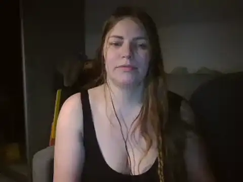Snapshot of AnnaDiamond1 chatting on 02.18.25 AnnaDiamond1 online show from 02.18.25