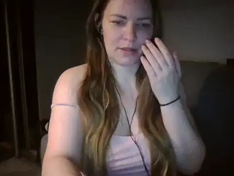 Snapshot of AnnaDiamond1 chatting on 03.22.25 AnnaDiamond1 online show from 03.22.25