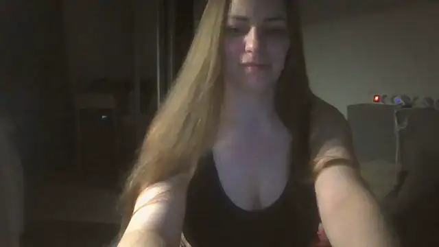 Snapshot of AnnaDiamond1 chatting on 10.08.25 AnnaDiamond1 online show from 10.08.25