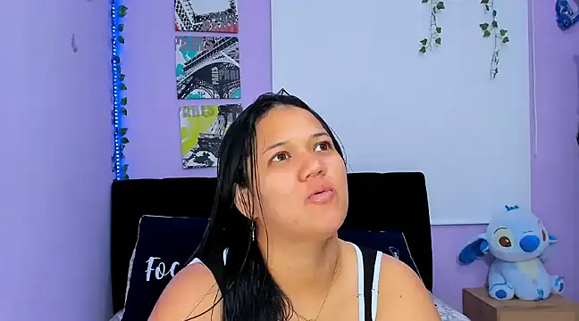 Snapshot of sara_mendez2 chatting on 01.28.25 sara mendez2 online show from 01.28.25