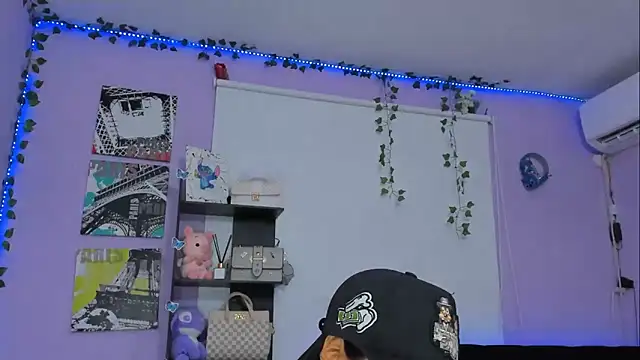 Snapshot of sara_mendez2 chatting on 02.19.25 sara mendez2 online show from 02.19.25