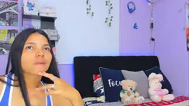 Snapshot of sara_mendez2 chatting on 02.21.25 sara mendez2 online show from 02.21.25