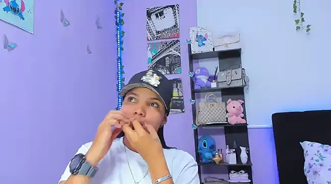 Snapshot of sara_mendez2 chatting on 02.26.25 sara mendez2 online show from 02.26.25