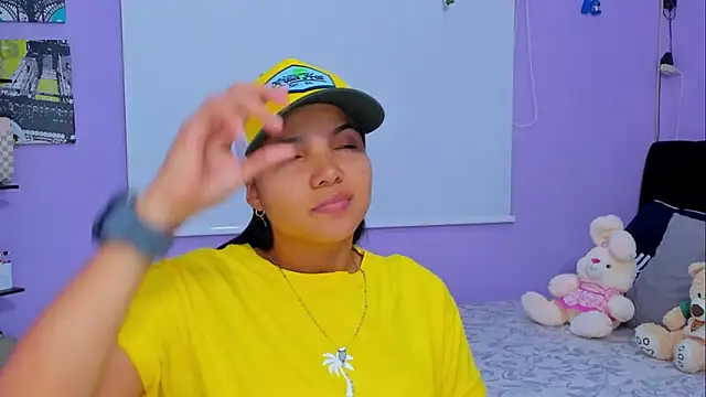 Snapshot of sara_mendez2 chatting on 03.15.25 sara mendez2 online show from 03.15.25