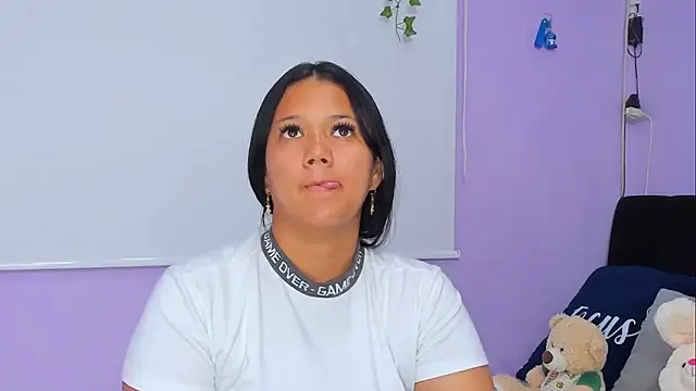 Snapshot of sara_mendez2 chatting on 03.19.25 sara mendez2 online show from 03.19.25