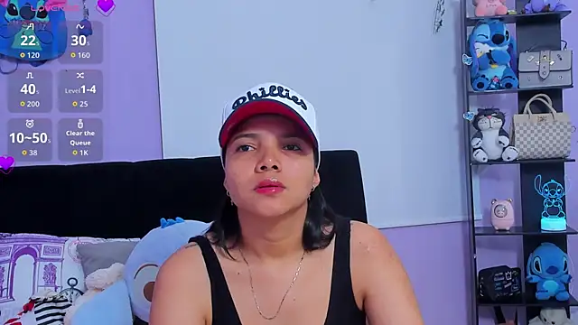 Snapshot of sara_mendez2 chatting on 09.20.25 sara mendez2 online show from 09.20.25