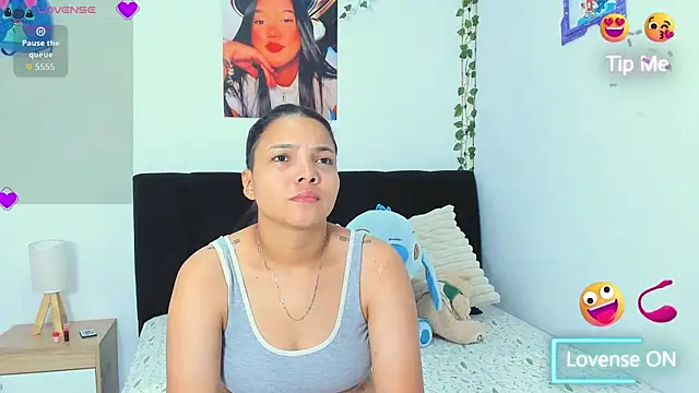 Snapshot of sara_mendez2 chatting on 11.26.25 sara mendez2 online show from 11.26.25