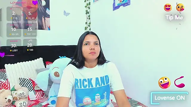 Snapshot of sara_mendez2 chatting on 11.30.25 sara mendez2 online show from 11.30.25