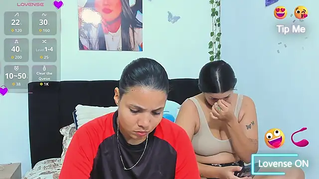 Snapshot of sara_mendez2 chatting on 12.04.25 sara mendez2 online show from 12.04.25