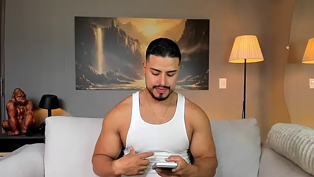 Snapshot of ApoloMakris chatting on 01.06.26 ApoloMakris online show from 01.06.26