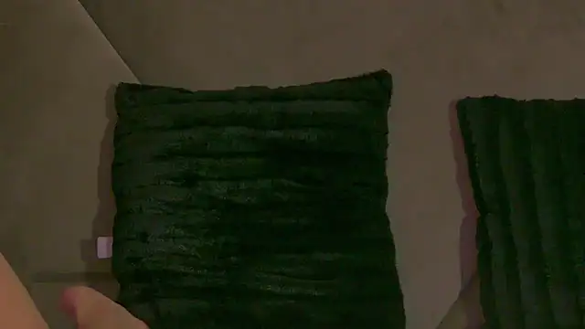 Snapshot of AishaHummer chatting on 11.26.25 AishaHummer online show from 11.26.25