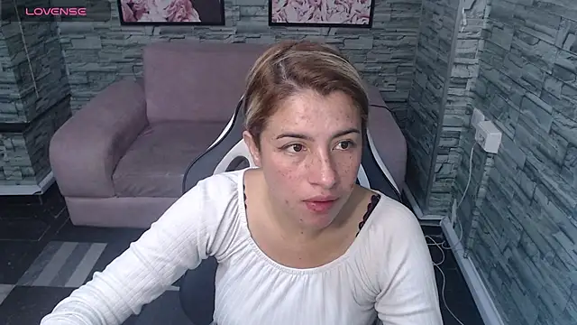 Snapshot of Valerie_b chatting on 12.21.24 Valerie b online show from 12.21.24