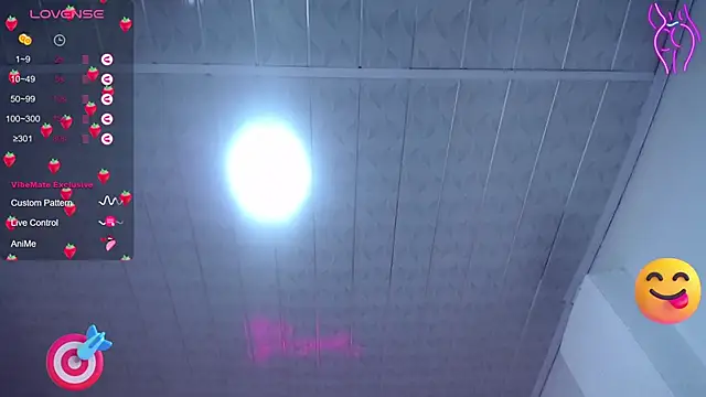 Snapshot of Valerie_b chatting on 02.14.25 Valerie b online show from 02.14.25