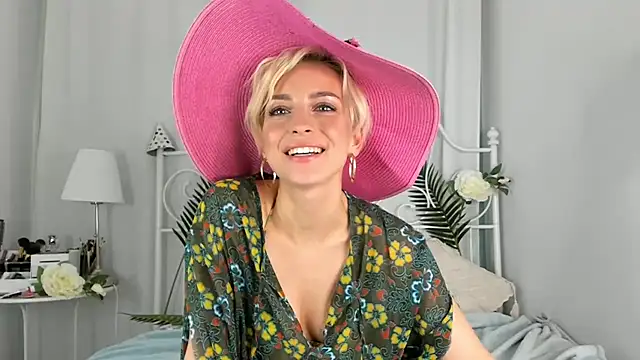 SakuFox online show from 02.22.25