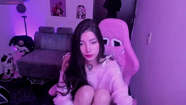 Snapshot of cami_mila9 chatting on 02.12.26 cami mila9 online show from 02.12.26