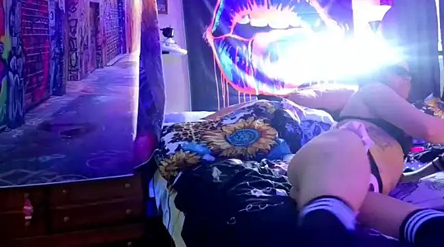 KRYZTALYNXXX online show from 02.17.25