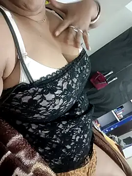 Snapshot of riya_kumari0 chatting on 12.26.24 riya kumari0 online show from 12.26.24