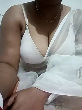 Snapshot of riya_kumari0 chatting on 02.19.25 riya kumari0 online show from 02.19.25