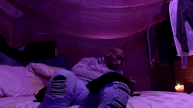 JdLove1 online show from 03.05.25