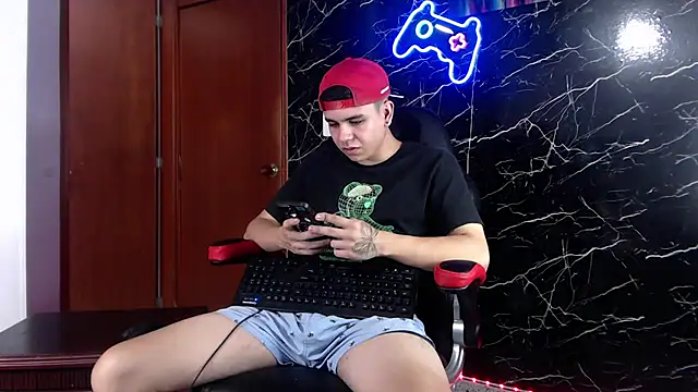 Snapshot of maty_hardx chatting on 12.07.24 maty hardx online show from 12.07.24