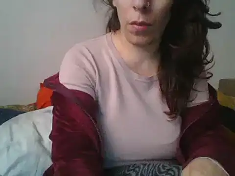 Snapshot of hairygirl80 chatting on 12.02.24 hairygirl80 online show from 12.02.24