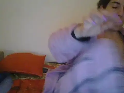 Snapshot of hairygirl80 chatting on 12.04.24 hairygirl80 online show from 12.04.24