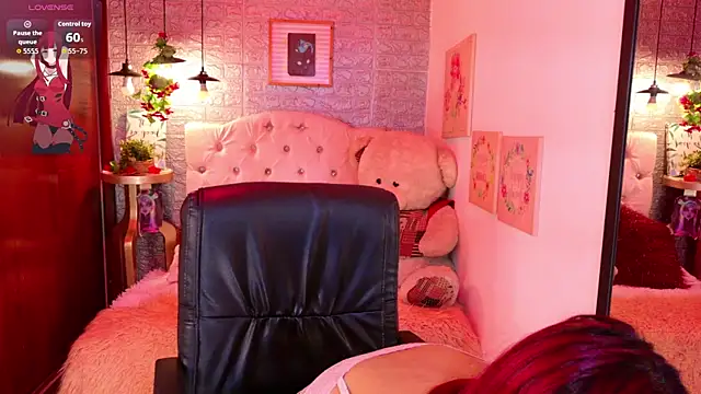 Snapshot of meghan_nill chatting on 09.22.25 meghan nill online show from 09.22.25