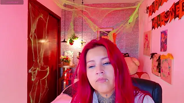 Snapshot of meghan_nill chatting on 10.27.25 meghan nill online show from 10.27.25