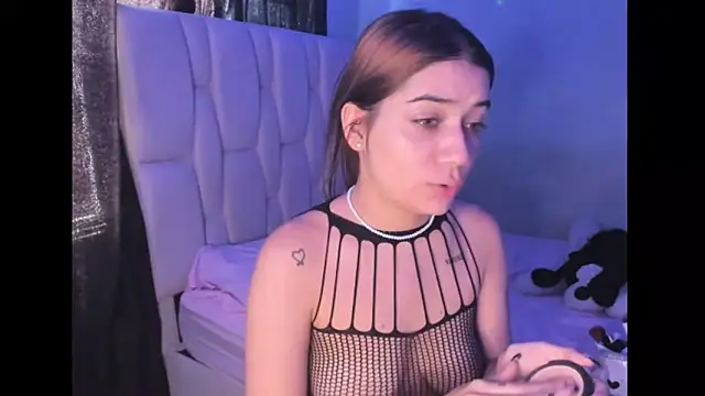 KittyKlum online show from 01.24.25