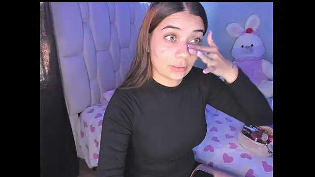 KittyKlum online show from 03.20.25