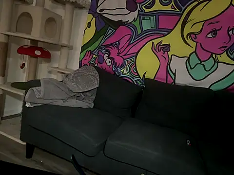 Snapshot of SpunCandy chatting on 12.20.25 SpunCandy online show from 12.20.25