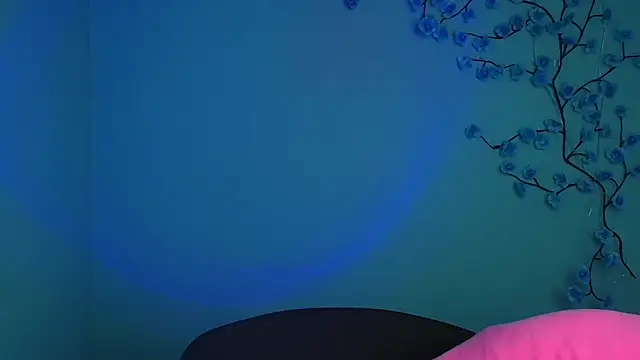 Eva Janee online show from 04.28.26