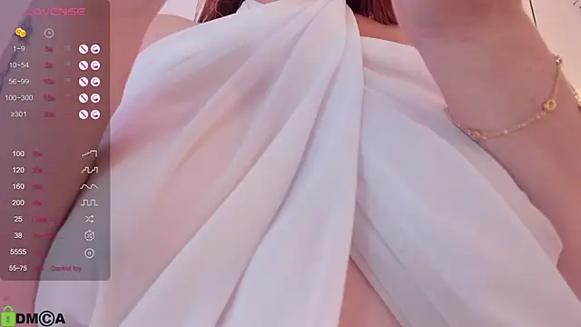 Snapshot of mia_lourence chatting on 02.04.25 mia lourence online show from 02.04.25