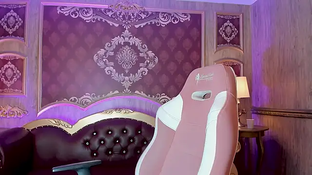 Snapshot of SummersAngel chatting on 12.27.24 SummersAngel online show from 12.27.24