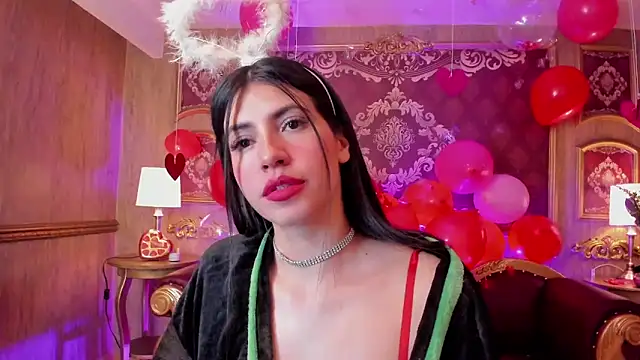 Snapshot of SummersAngel chatting on 02.15.25 SummersAngel online show from 02.15.25