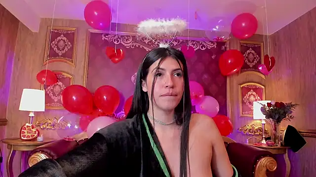 Snapshot of SummersAngel chatting on 02.15.25 SummersAngel online show from 02.15.25