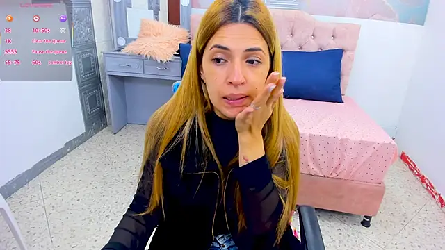 EvaaLovia1 online show from 01.30.25