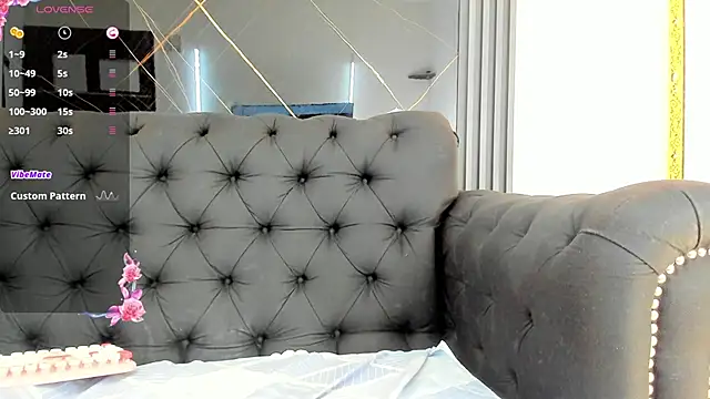 EvaaLovia1 online show from 09.27.25