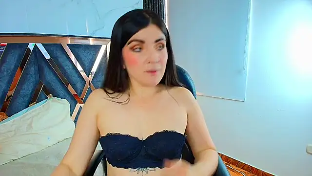 Amara vega online show from 10.23.25