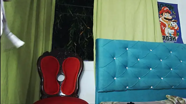 Snapshot of samy_foox chatting on 12.27.24 samy foox online show from 12.27.24