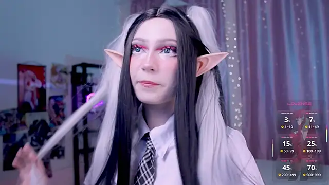 Snapshot of Carolina_Leep chatting on 10.04.25 Carolina Leep online show from 10.04.25