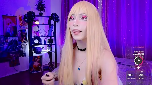 Snapshot of Carolina_Leep chatting on 12.19.25 Carolina Leep online show from 12.19.25