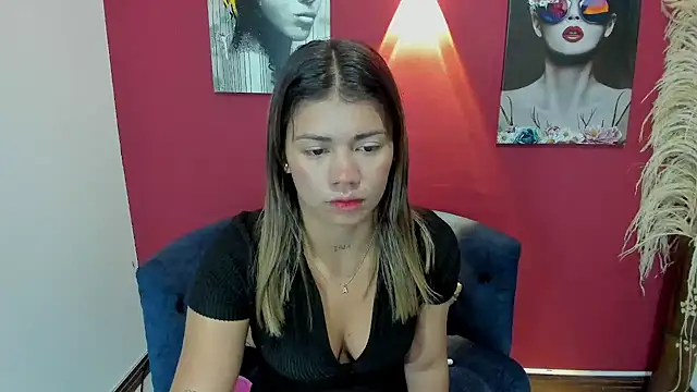 Snapshot of Gissel_Angel chatting on 12.17.24 Gissel Angel online show from 12.17.24