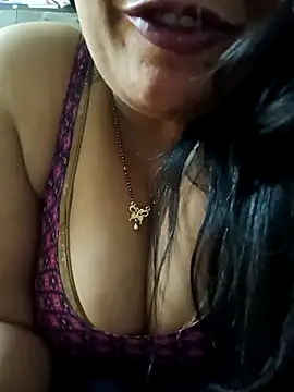 Snapshot of sneha_rose chatting on 12.21.24 sneha rose online show from 12.21.24