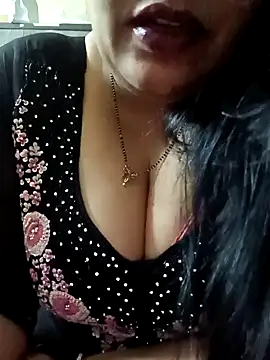 Snapshot of sneha_rose chatting on 01.18.25 sneha rose online show from 01.18.25